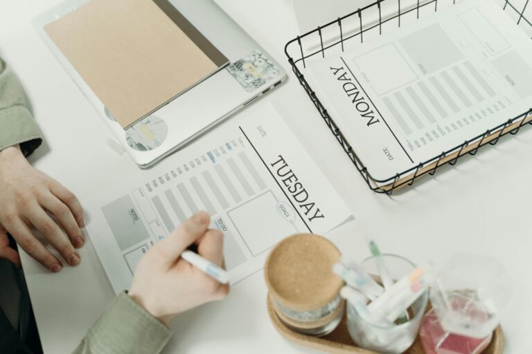 7 Steps to Create a Flexible Homeschool Schedule That Fits Your Family’s Lifestyle