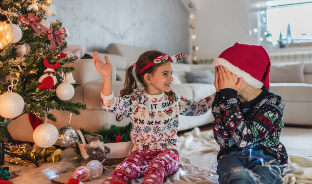25 Zero-Prep Christmas Morning Activities for Kids (That Keep Them Happy While You Get Stuff Done!)