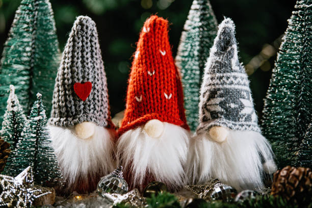 30 Elf on the Shelf Alternatives (Cute + Easy Ideas for a Stress-Free December!)