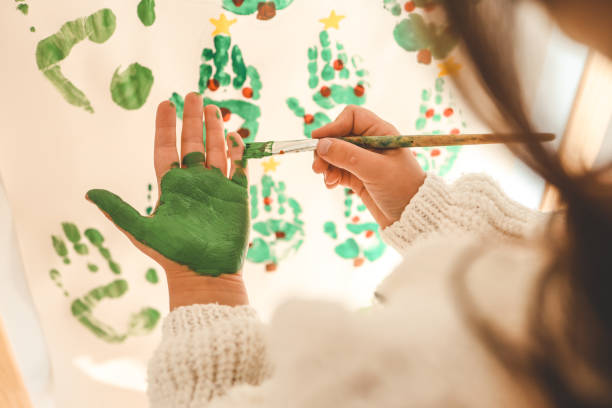 25 Easy Christmas Crafts for Kids (No Special Supplies Needed)