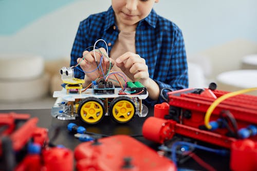 Best STEM Kits for Kids That Spark Curiosity and Learning