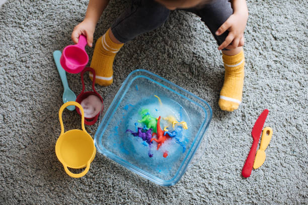 Simple Winter Science Experiments Using Only Household Items